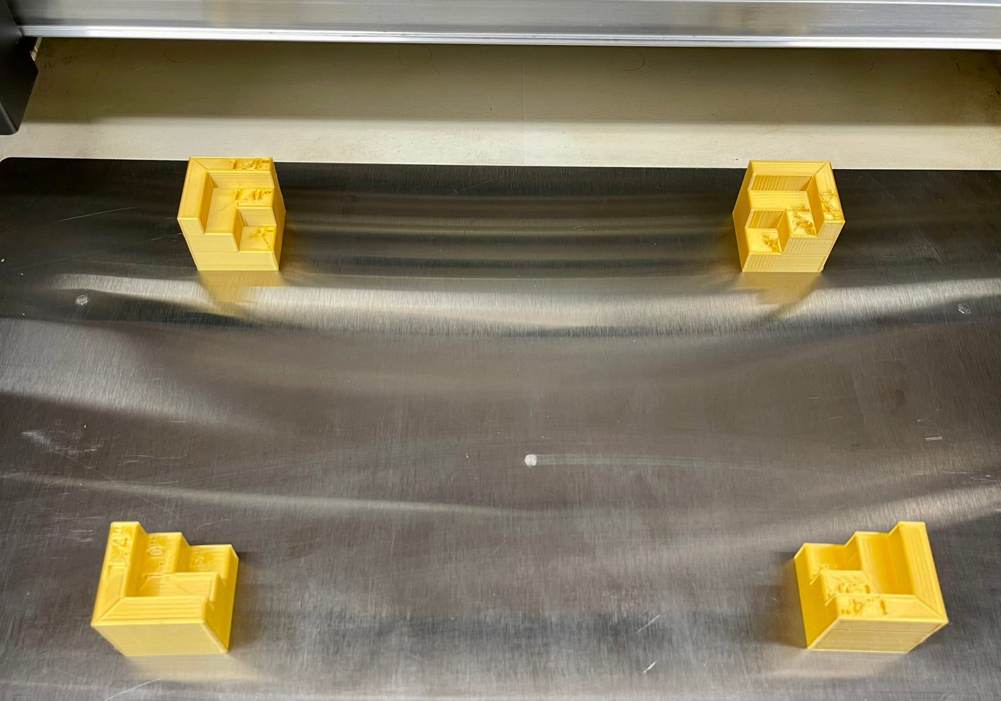 Glowforge Magnetic Bed Risers/SET of 4/20+ Colors/Super Durable/Multi Height adjustable for Laser cutting Machine/3D Printed