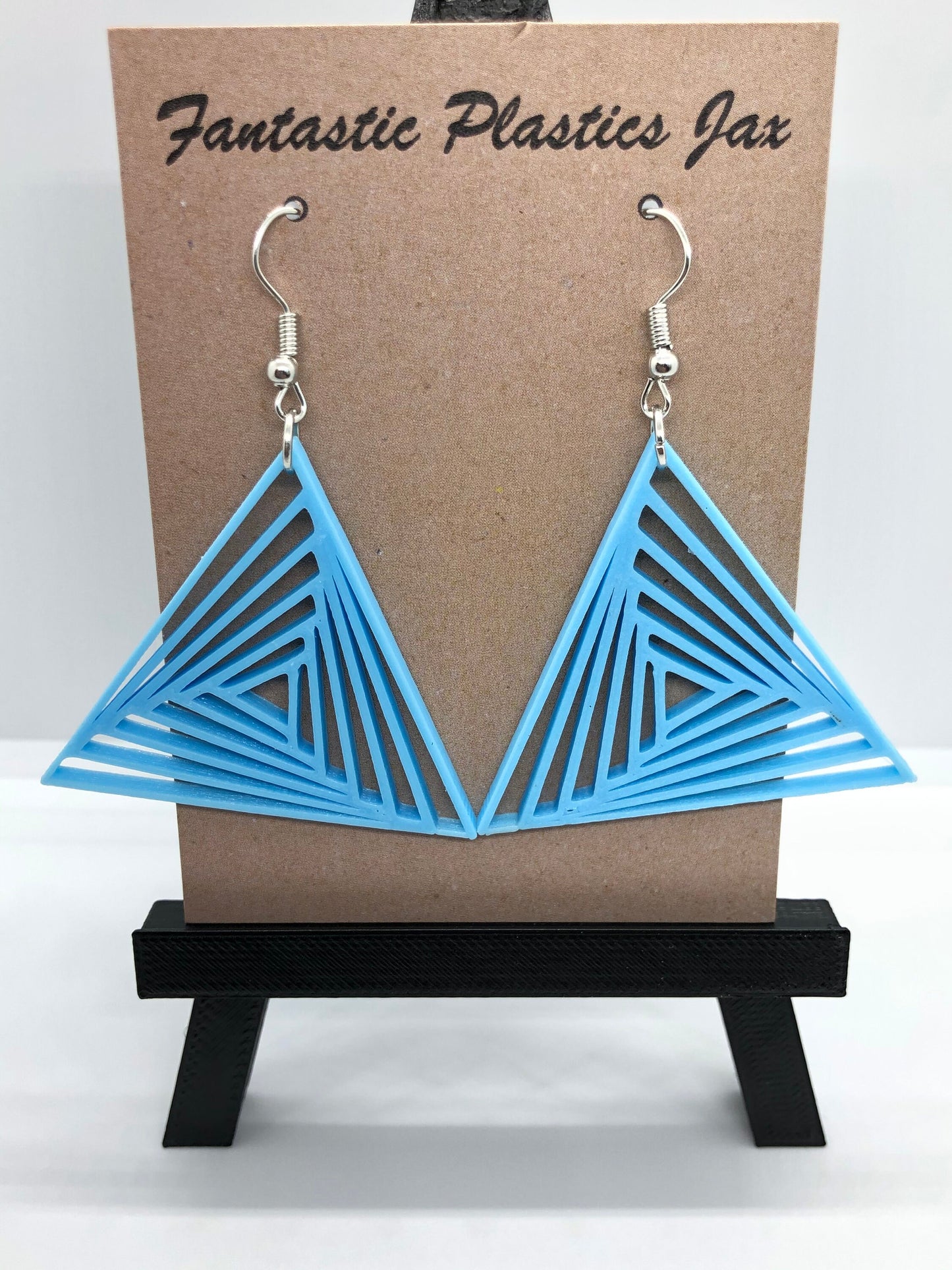 3D Printed Twisted Geometric Triangles